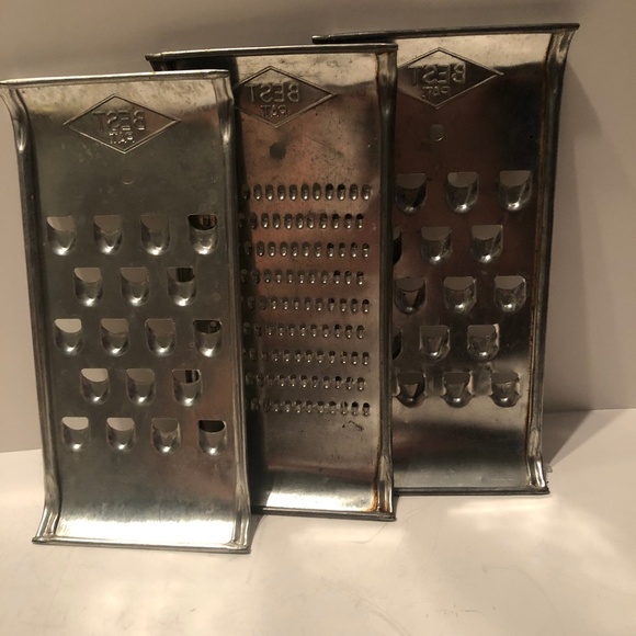 Three vintage ‘BEST’ shredders, made in Canada these are in great used shape. - Picture 5 of 8